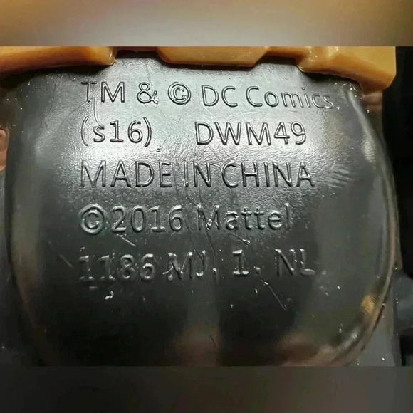 2016 DC Comics by Mattel | Justice League Stealth Shot Batman action figure. - Picture 8 of 11